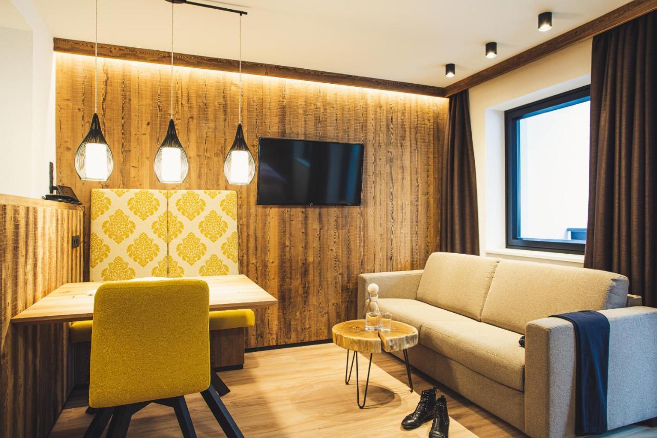 Austria Aparthotel Fiss Bagian luar foto