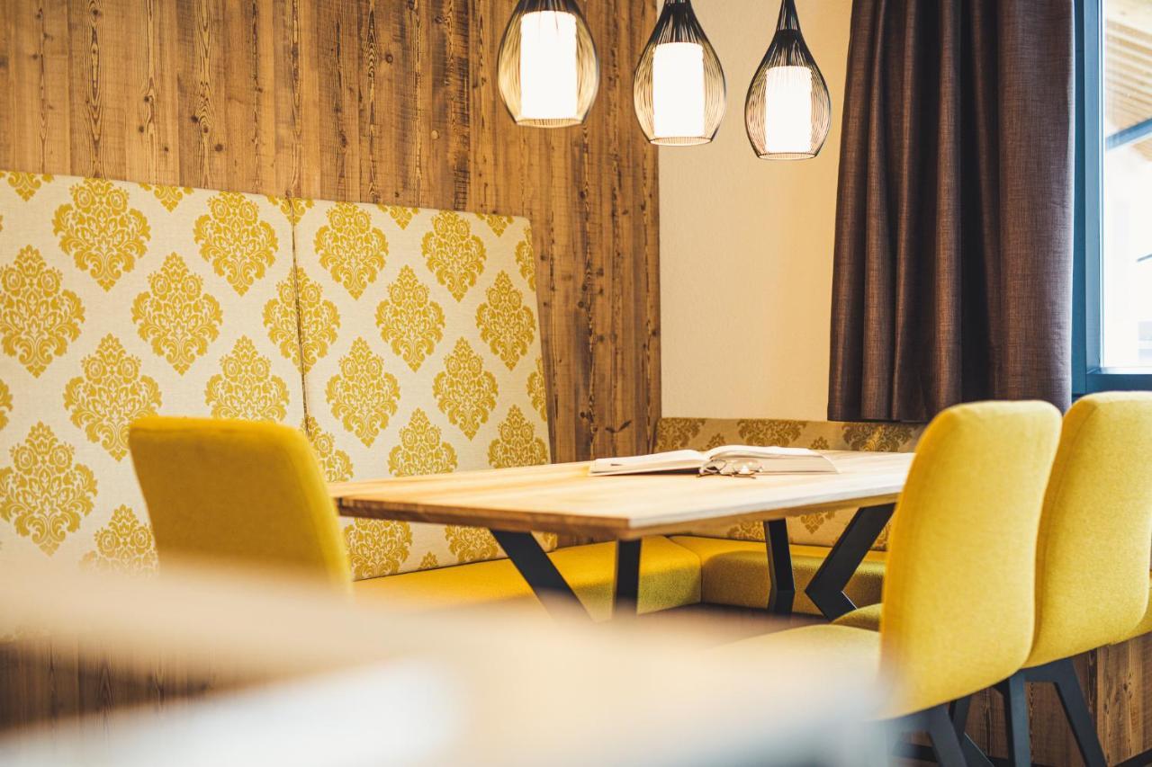 Austria Aparthotel Fiss Bagian luar foto